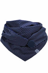 Halstuch Damen aus blauer Baumwolle, gefüttert mit Baumwollnicki Muster punkte Pünktchen maritimes Dreieckstuch mit blauem Knopf Loopschal zum knöpfen PünktchenLiebe