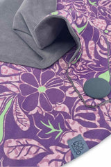 Detail von Halstuch für Damen , Dreieckstuch mit Knopf, Lila, Flieder, rosa, mintgruen, futterstoff Grau, verschließbar mit Knopf, label aus recyceltem Meeresplatik