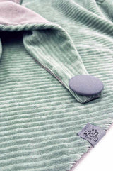 Detail von Halstuch Damen und Herrentuch aus Salbei Grünem Cord - weich, gemütlich , stylisch, mit Knopf zum Schliessen- verrutscht nicht, keine losen Enden