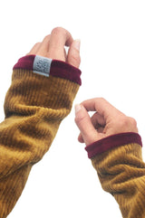 Armstulpen aus weichem Cord in Cognac und Burgundy Farben