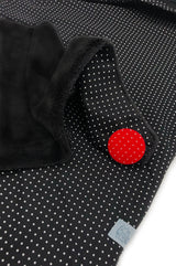 Detail von Winter-Tuch schwarz mit weißen Pünktchen , handmade by wishproject