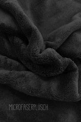 Futterstoff Microfaserplüsch schwarz von Dreieckstuch schwarz mit kleinen Punkten, made with love by wishproject