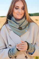 Armstulpen Pulswärmer aus Jaquard im Fischgrat Stil Farbe oliv & creme warm, weich und chic made with love by wishproject