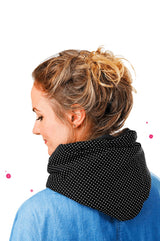 schwarz weißer Kapuzen Schal