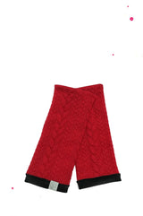 stulpen für die arme und handgelenke aus stoff mit zopfmuster in bordeauxrot mit schwarzem niki weich gefüttert