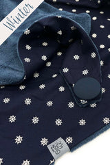 Weiches Winter-Dreieckstuch mit kuscheligem Microfaserplüsch-Futter und maritimem Baumwollstoff in Dunkelblau