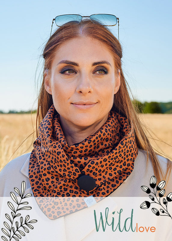 Halstuch damen Leopard braun und schwarz made with love by wishproject  Dreieckstuch mit Knopf chic und warm