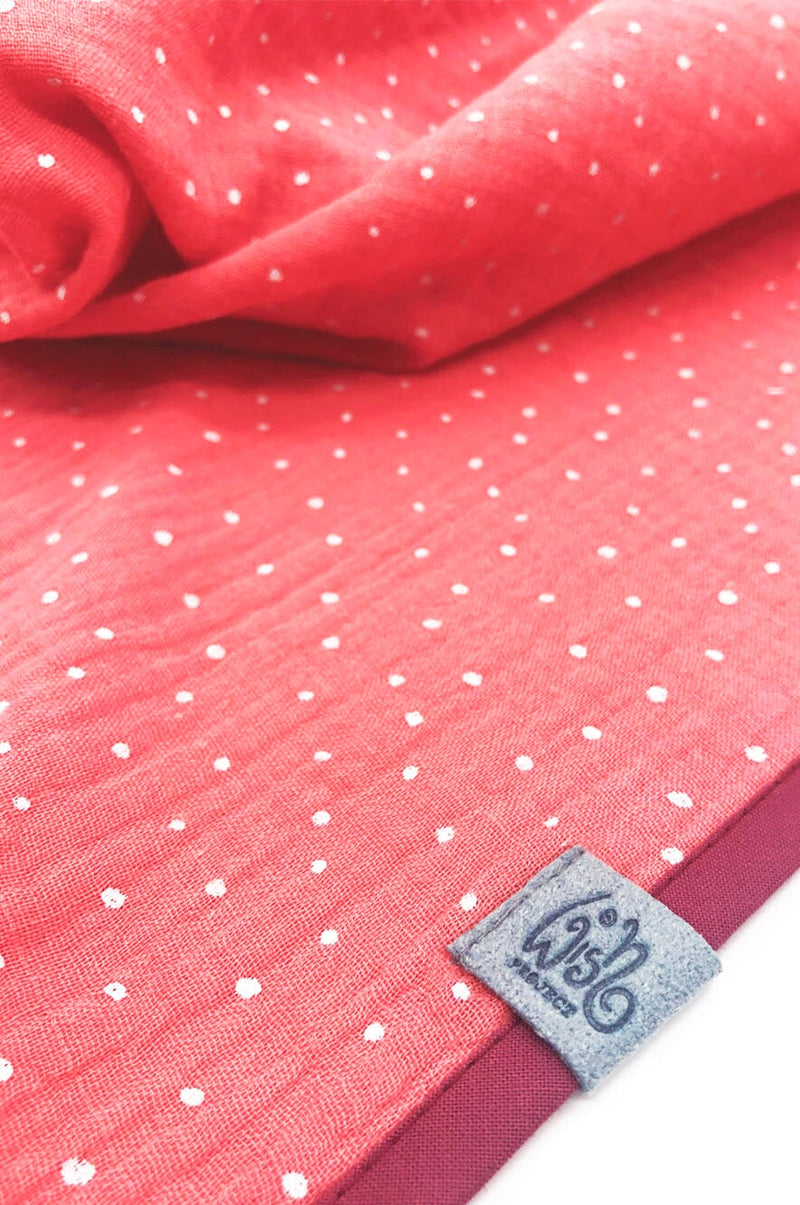 Sommertuch | Coral & Punkte | Musselin Sommertuch wishproject , detail von Halstuch Damen aus Musselin, Double Gauze mit weißen Pünktchen