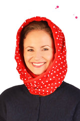 Kapuzenschal rot mit weißen punkten 