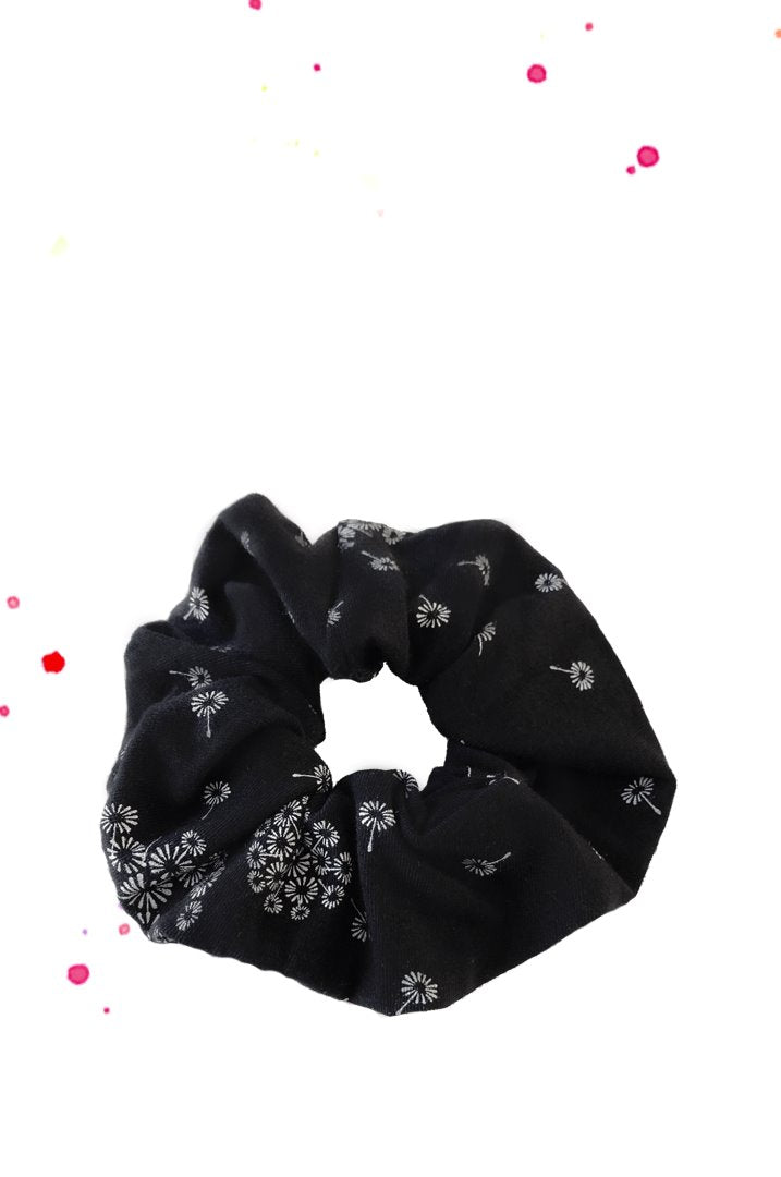 Scrunchie haargummi zopfgummi schwarz mit feinem weißen Pusteblumen