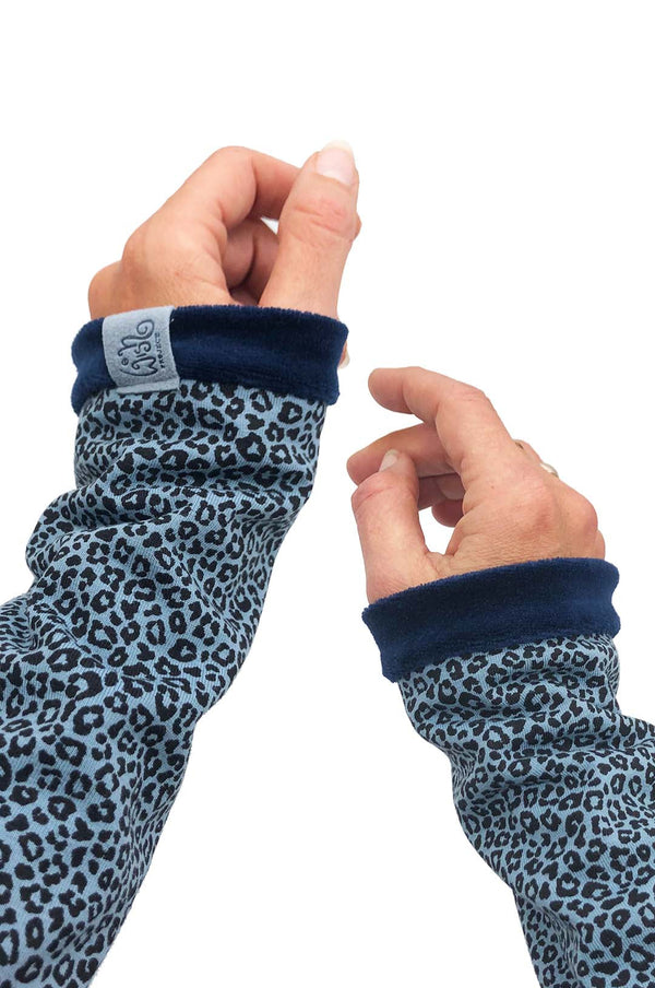 Armstulpen Leopard blau und dunkelblau weich stylisch stretchig von wishproject